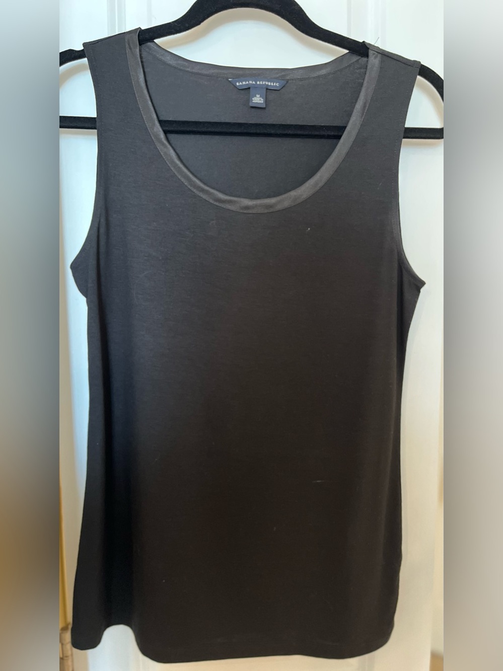 Banana Republic Black Satin Trim Scoop Neck Tank Top
